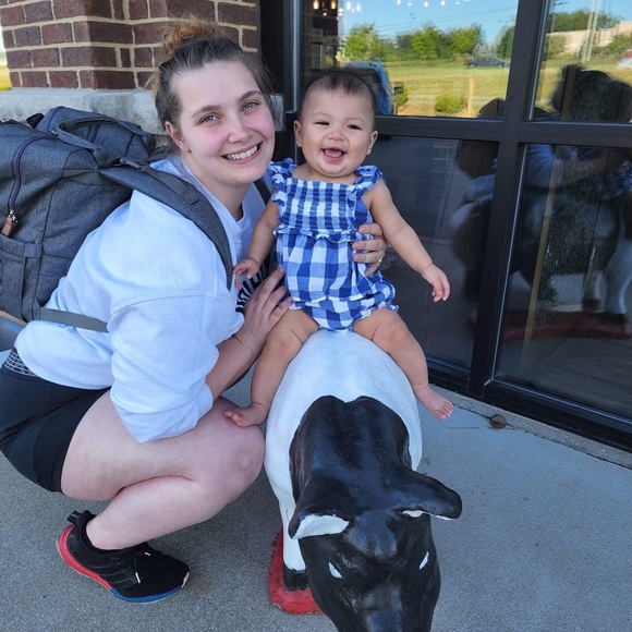 Meet your Posher, Jessie - Picture 2 of 2